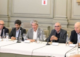 Retenciones cero el Gobierno busca que el productor vuelva a invertir y promete estabilidad macro