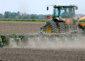 Están prácticamente concluidas las siembras de soja y maíz del ciclo 2025/26: Ahora cruzar los dedos para que llueva parejo