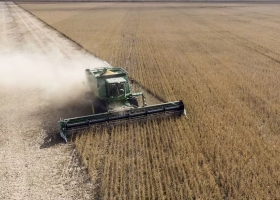 Preocupación empresaria por la suba del gasoil aumenta el costo para cosechar y en el transporte hay 6500 pymes en vilo