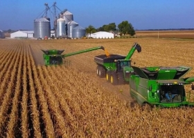 Los productores estadounidenses aseguraron gran parte de sus necesidades de fertilizantes antes de la guerra de Medio Oriente, pero están preocupados por la campaña 2027