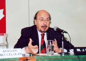 SOBERBIA Y SOJA: AHÍ ESTÁ LA EXPLICACIÓN, POR JOAQUÍN MORALES SOLÁ