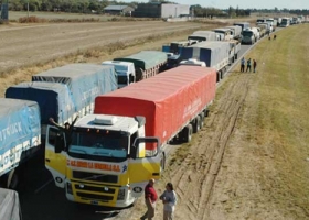 COMIENZA UN NUEVO PARO DE TRANSPORTISTAS DE GRANOS