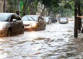 Más de 300 evacuados, amplias zonas sin luz y destrozos por el temporal