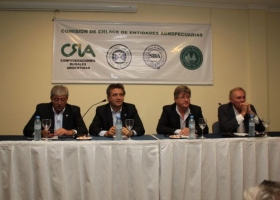 La muestra no es ajena al conflicto con el Gobierno