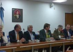 Piden quitar presión impositiva al campo porque la producción es "inviable"