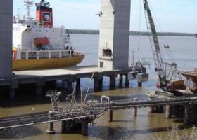 Llega menos maíz a los puertos y exportadores tiene stock comprometido.