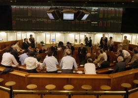 Se desplomó 30% la operación de granos a futuro