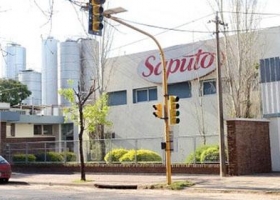 Lechería: negocian el desbloqueo a la planta de Saputo en Rafaela
