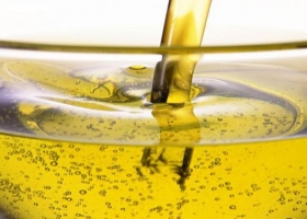 Investigadores santafesinos desarrollaron un aceite único que engorda menos
