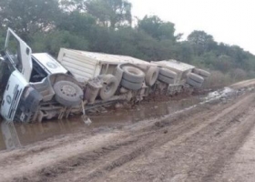 Lifschitz giró fondos a municipios para que arreglar los caminos rurales