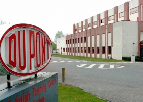 DuPont le vendió un negocio de herbicidas e insecticidas a FMC