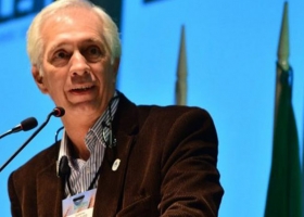“Que el argentino no se asuste y entienda que donde queramos vender, debemos comprar”