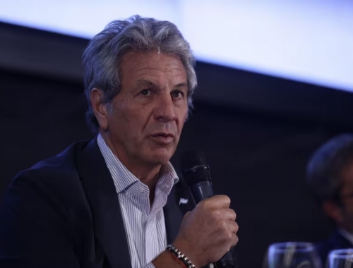 Nueva desregulación el Gobierno eliminó requisitos para exportaciones aéreas