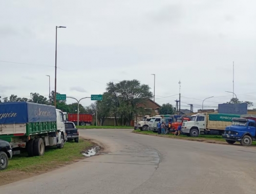 Un puerto sigue sin cargar estimaron que dejaron de entrar US$450 millones por la protesta de los transportistas