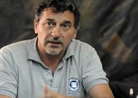 “Mientras nosotros nos fundimos, las multinacionales especulan e importan soja”