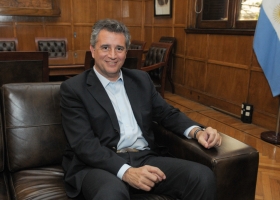 Etchevehere: "No tenemos pensado acelerar la reducción de las retenciones en soja".