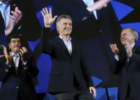 Macri adelantó que impulsa una nueva Ley Pyme y pidió bajar tasas municipales
