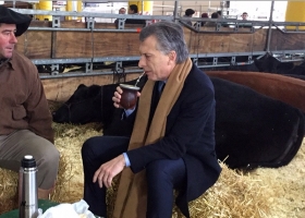 Macri: “Eliminamos retenciones y empezamos un camino de integración al mundo”