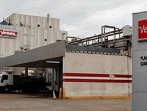 Crisis en Lácteos Verónica el gobierno de Santa Fe envió cajas de alimentos mientras 700 trabajadores siguen sin cobrar