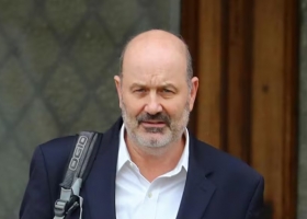 Sturzenegger habló tras la aprobación de una vacuna veterinaria brasileña y le bajó el tono a la pelea con un laboratorio