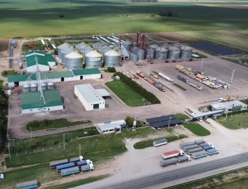 Produce en 20.000 hectáreas una empresa distinguida como una de las mejores para trabajar invirtió US$3 millones en una planta de acopio