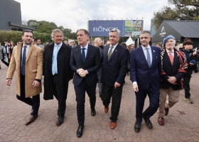 Santilli en La Rural: "La Argentina se ha puesto en marcha" y ratificó la baja de retenciones al trigo y la cebada