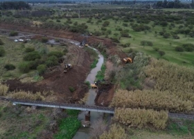 Santa Fe acelera obras en el Canal Ibarlucea para prevenir anegamientos ante un posible regreso de El Niño